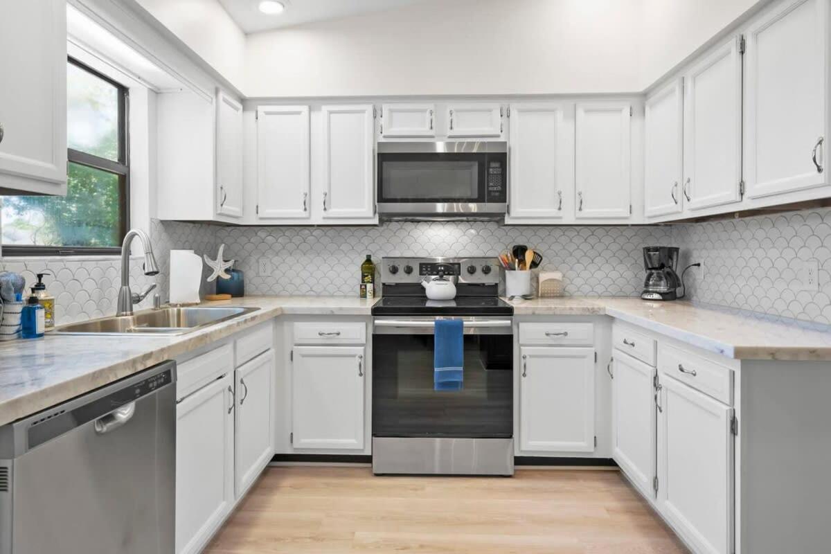 The St Augusdream Renovated Beach House Sleeps 8 Walk To Beach St. Augustine Εξωτερικό φωτογραφία
